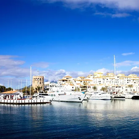 Chic Mediterranean Living In Three-bedroom Penthouse Situated In The San Roque Club *