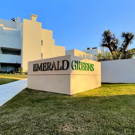 Chic Mediterranean Living In Three-bedroom Penthouse Situated In The San Roque Club Apartment *