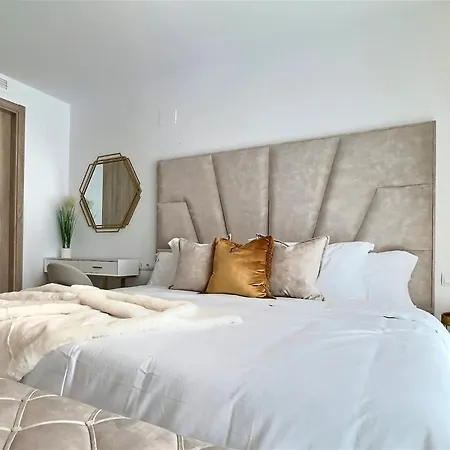 Chic Mediterranean Living In Three-bedroom Penthouse Situated In The San Roque Club